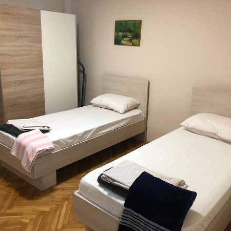 Aleksandra Skopje Bagian luar foto