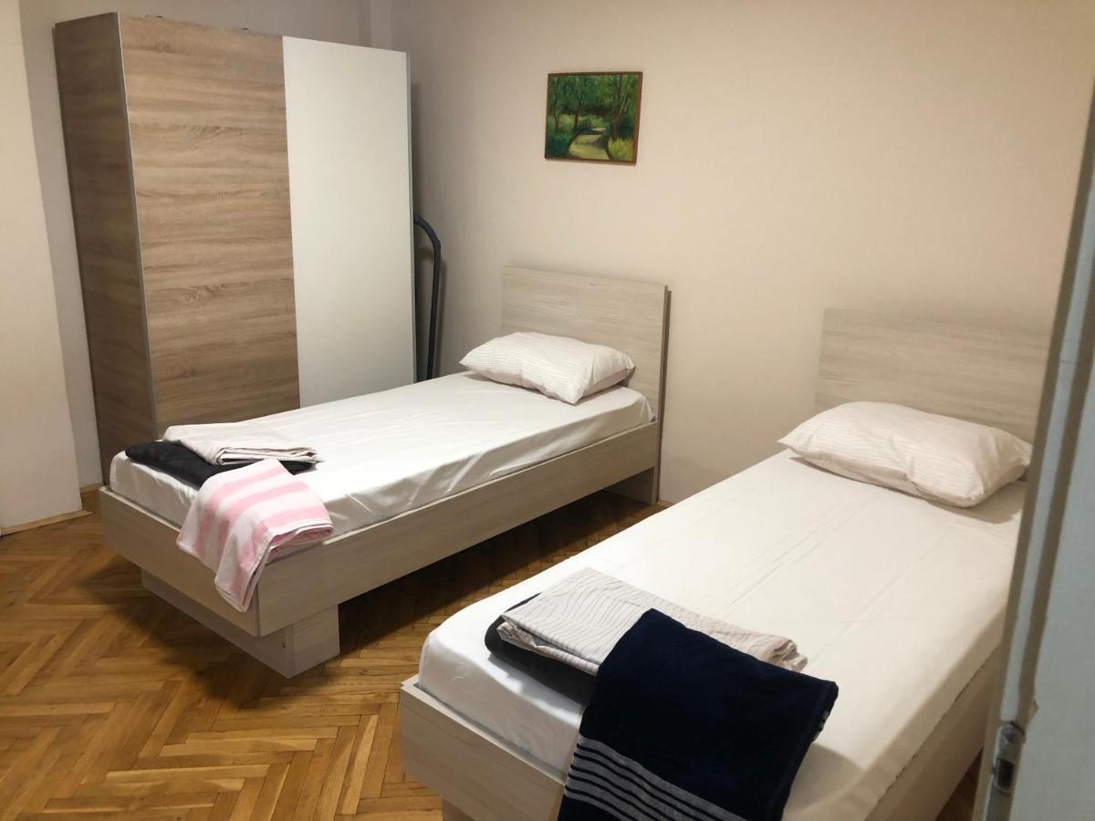 Aleksandra Skopje Bagian luar foto
